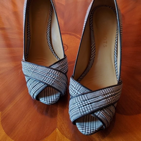 Talbots Peep Toe Platform Heels - Picture 5 of 11